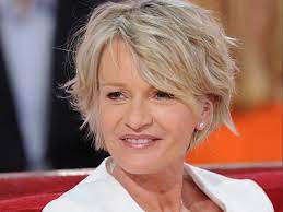 Les françaises demandent toutes la coupe de cheveux de sophie davant quand elles se rendent dans leurs salons ! Coupe Sophie Davant Est Tendance Pour La Femme Moderne