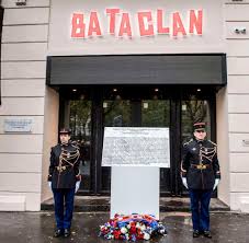 By charlie duffield · crime · stolen banksy mural honouring bataclan victims found . Witwe Eines Bataclan Opfers Ich Mochte Zeigen Dass Wir Stark Sind Welt