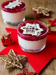 Weisses Schokomousse Mit Granatapfelgelee Danielas Foodblog Rezept Schokomousse Einfacher Nachtisch Nachspeise Fur Weihnachten