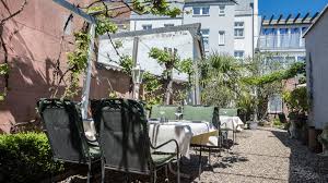 Erstelle einen suchauftrag und lasse dich benachrichtigen, wenn neue anzeigen eingestellt werden. Hotel Restaurant Landhaus Zur Issel Wie Gewohnt Geoffnet