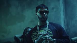 Estrenos reggaeton 2018 ozuna, wisin, bad bunny, nicky jam, j balvin, maluma, shakira. Sunglasses Worn By Anual Aa In His China Music Video With Daddy Yankee Karol G Ozuna J Balvin Spotern
