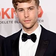 See more of tommy dorfman on facebook. Tommy Dorfman Clothes Outfits Brands Style And Looks Spotern