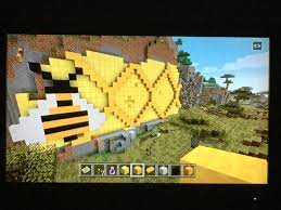 Beehives are crafted versions of bee nests. How To Build A Beehive In Minecraft Arxiusarquitectura