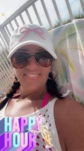 Jayne Lindsey's Instagram, Twitter & Facebook