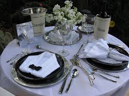 Whether it's an average weeknight dinner or a festive holiday feast, you're going to need to set your table, so make sure it's as chic as it could possibly be. Romantic Dinner Table Decor Romantic Table Table Settings