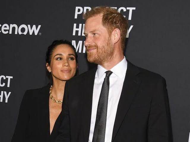 Meghan Markle's six-word message to Prince Harry on 'uneasy' outing decoded  by lip reader - The Mirror US