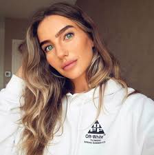 Meet gorgeous Rangers WAG Camilla King who joins husband Andy from  Leicester City