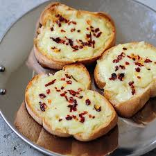 10 Min Cheese Garlic Bread Recipe Recipe Recipe Garlic Bread Recipe Easy Snacks Snack Recipes