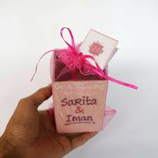 Souvenir Tempat Pensil Souvenir Tempat Pensi Pasir Souvenir Tempat Pensil Box Dengan Hiasan Plastik Dan Kemasan Tile Harga Rp Gift Wrapping Gifts Wedding