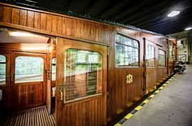 Als die bahn 1929 in betrieb ging, war sie die erste standseilbahn deutschlands mit einer automatischen steuerung. Stuttgarter Seilbahn Erbschleicherexpress Fahrt Wieder Stuttgart Stuttgarter Nachrichten