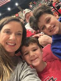 Angie Robert (@AngieRobert)