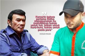 Kumpulan lagu terbaik rhoma irama sepanjang masa #rhomairama #mp3rhomairama #fullalbumrhoma. Rhoma Irama Ridho Rhoma Menggunakan Narkoba Untuk Membentuk Postur Tubuh