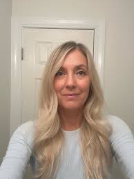 Is Sissy Bar open for brunch today?