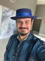 Good morning. It's time to get ready for Praise and Worship.