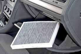 Mit teststaub unter laborbedingungen haben sich laufzeiten von 9 bis 12 monaten hochrechnen lassen. Pollenfilter Wechseln Preis Und Infos Autobild De