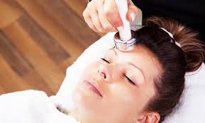 Apple cider vinegar (acv) apple cider vinegar opens clogged pores and balances skin ph. Simple Home Remedies To Get Rid Of Pores And Blemishes Arab News