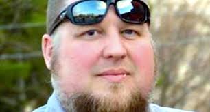 10-year-old girl sees her dad shot and killed after he takes her along