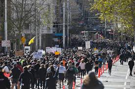 Thousands of people took to the streets of sydney and other australian cities on saturday to protest lockdown restrictions amid another surge in cases, and police made several arrests after crowds. Anti Lockdown Protesters Clash With Sydney Police World News