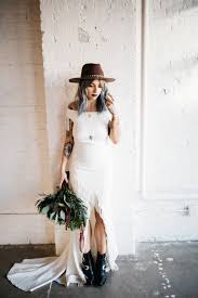 Now This Is How To Have An Edgy Glam Wedding In 2020 Boho Wedding Shoes Wedding Shoes Boots Fringe Wedding Dress