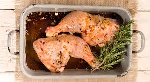 Pollo al limone e olivequando avete voglia di preparare il pollo al limone e olive, prima di tutto prendete il pollo e dividetelo in pezzi di circa 250 g ciascuno o, meglio ancora fatevelo dividere direttamente, dal vostro macellaio di fiducia, quindi procedete nella seguente maniera: Come Marinare Il Pollo Le Ricette E I Segreti Aia Food
