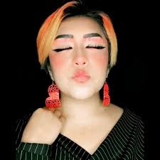 Mely Robles (@influMake) • Facebook