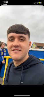 Anyone else talking to taylor clements in his late 20s from Oswestry been  talking to him but something seems off about him??