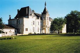 Chateau Bachac Dans Le Lot Et Garonne Lot Et Garonne Maison A Louer Belle Villa