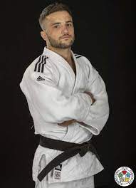 In 2020, he won one of the bronze medals in the men's 60 kg event at the 2020 judo grand slam düsseldorf held in düsseldorf, germany. Tornike Tsjakadoea Ijf Org