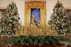 Fashionlite 5ft colorful led lighted willow tree christmas decoration with 16 color changing timer remote, string fairy light artificial tree for indoor outdoor home holiday wedding party garden decor. Photos First Lady Unveils White House 2018 Christmas Decorations Wtop