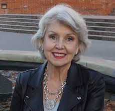 Sandra Merry's Instagram, Twitter & Facebook