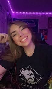 Any folks out there down to chat/etc im bored