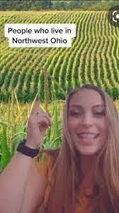 Autumn Dehoff's Instagram, Twitter & Facebook