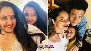 Actress Pragathi Wikipedia Images Dan Videos 2019 Movie Square Once in a while someone amazing comes😇 here i am😛. actress pragathi wikipedia images dan