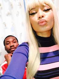 Minaj fired the first shot when she tweeted a photo of the philadelphia rapper standing and looking at a cell phone. The Complete History Of Nicki Minaj Drake S Relationship Capital Xtra