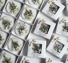 Mas kahwin atau dipanggil mahar adalah pemberian wajib si pengantin lelaki kepada pengantin perempuan ketika berlangsungnya majlis akad nikah. Koleksi Idea Doorgift Kahwin 2021 Cantik Murah Dan Mudah