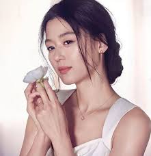 Choi joon hyuk is known as the grandson of famed hanbok designer lee young hee and the son of fashion designer lee jung. Jun Ji Hyun S Husband Choi Jun Hyuk Shuts Down Divorce Rumors With Slam Dunk Kakao Talk Profile