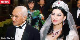 Mukapetang ingin menyingkap sedikit biodata mengenai puan sri ragad, dari syria, pasangan pengantin baru yang kini menambat hati pehin sri d. Pm Wife Among 500 At Taib S Wedding Bash