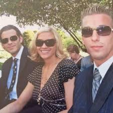 Kerry Poole's Instagram, Twitter & Facebook