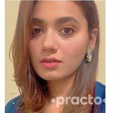 Rhea Shetty's Instagram, Twitter & Facebook