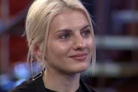 Σήμερα σάββατο 13/05 στο σεφ στον αέρα η ελένη παρέα με τον αλέξανδρο παπανδρέου & τον ανδρέα λαγό μαγειρεύουν… σήμερα κυριακή 07/05 στο σεφ στον αέρα η ελένη κάνει γλυκοθεραπεία με τον chef άνταμ κοντοβά! Ashmina Oystalli Masterchef Poia H Albanida Poy Apoxwrhse Me Klamata Biografiko Video Gossip Life