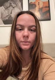 Shannon Sutter's Instagram, Twitter & Facebook