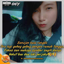 Aku dan bibiku sangat akrab karena dia memang sering main kerumahku sewaktu belum berkeluarga dan waktu kecil sering tidur di kamarku. Facebook