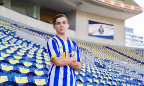 Rodrigo valente, igualmente da equipa secundária dos dragões, também faz parte do grupo no arranque. Francisco Conceicao E Mesmo Para Falar Dele Maisfutebol