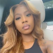 Debbie Harvey💙 (@whereisDebbieB)