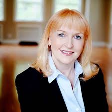 Sheena Macdonald's Instagram, Twitter & Facebook