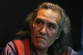 Hojas que vuelan con amor de Humberto Ak´abal by Dora Batres