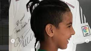 Entre la música y el fútbol busca brillar con luz propia. Hijo De Martin Elias Sorprendio Con Su Cambio De Look En Redes Sociales Zona Cero