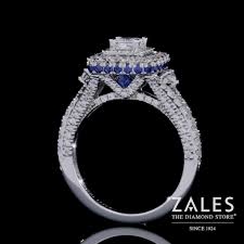 From The Runway To The Most Romantic Day Of Your Life Vera Wang Designs For An Everlasting Love The Vera W Video Wedding Rings Engagement Jewelry Beautiful Jewelry