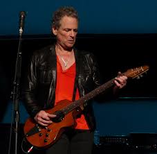Lindsey and kristen are divorcing (picture: Lindsey Buckingham Wikipedia