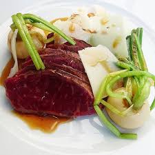 Boeuf Persille Copeaux D Ossau Iraty Navets Nouveaux Et Jus Corse Menubistronomique Boeuf Boeuffrancais Ossauiraty Fromage Cheese Juscorse Xipister